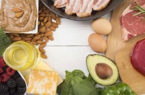 Samfura don abincin keto